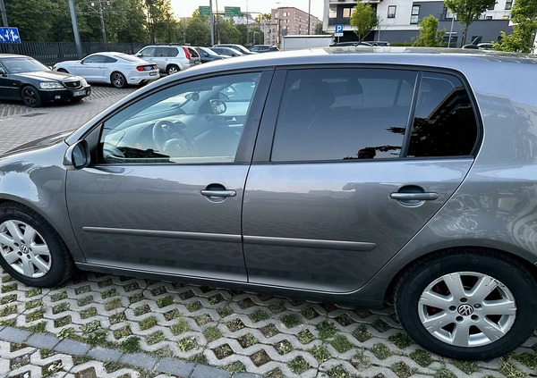 Volkswagen Golf cena 17900 przebieg: 305000, rok produkcji 2006 z Łódź małe 172